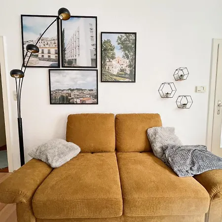 Mit Grossem Balkon In Nordstadt